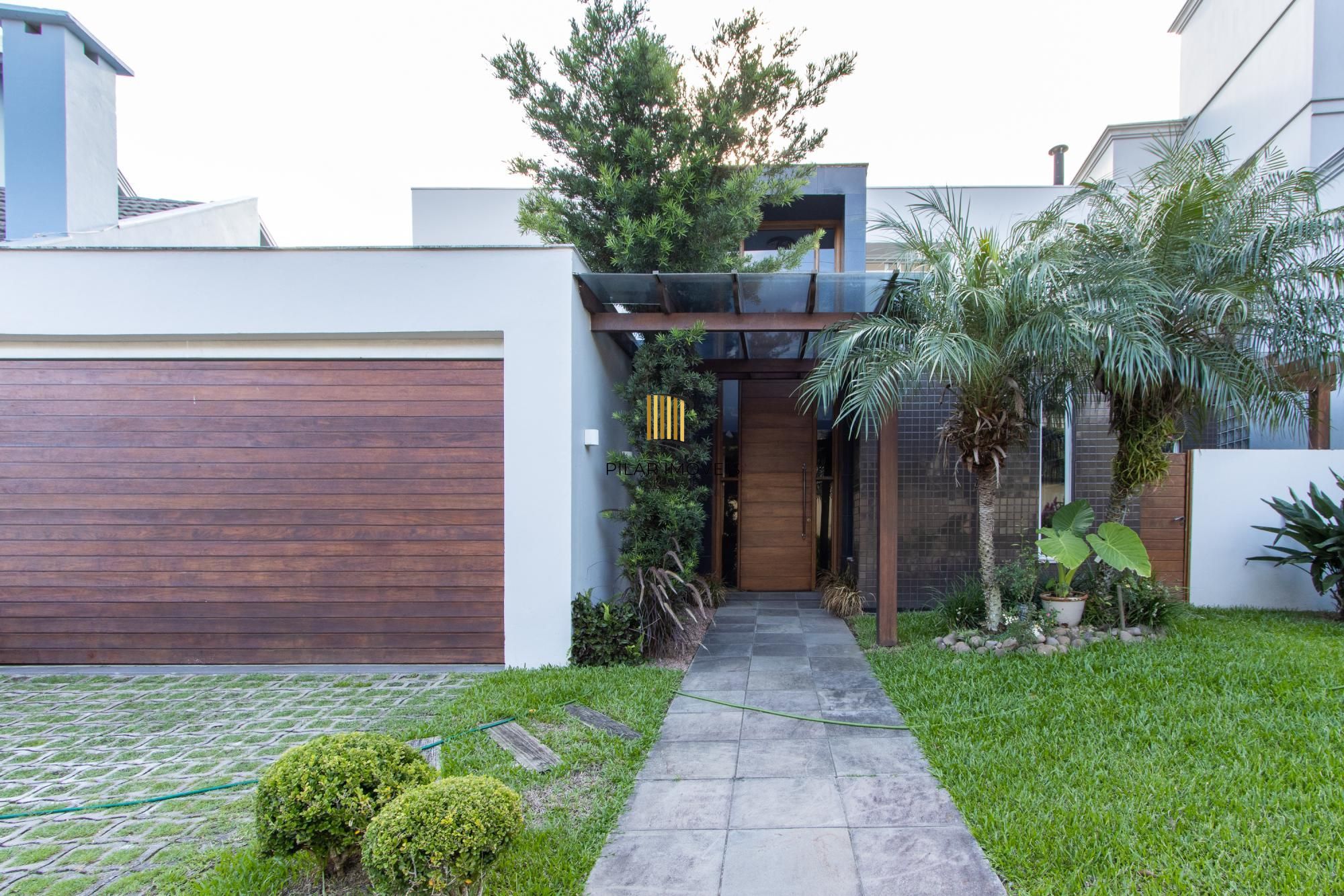 Casa 4 dormitórios com elevador