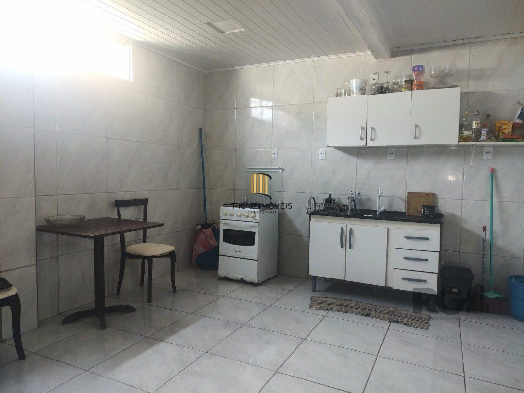 Casa 3 dormitórios no bairro Hípica