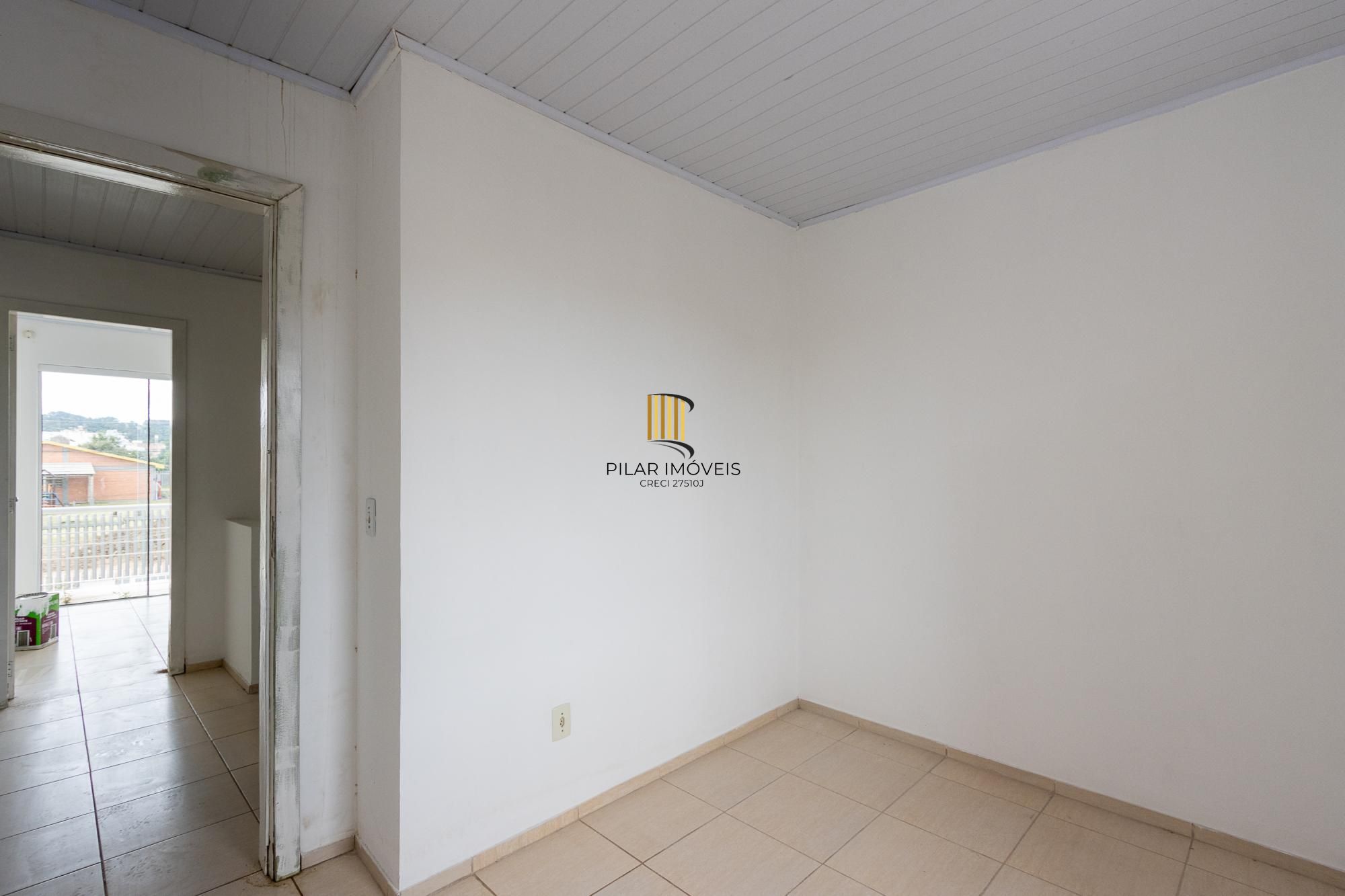 Casa (sobrado), 2 dormitórios, pátio - Bairro Hípica