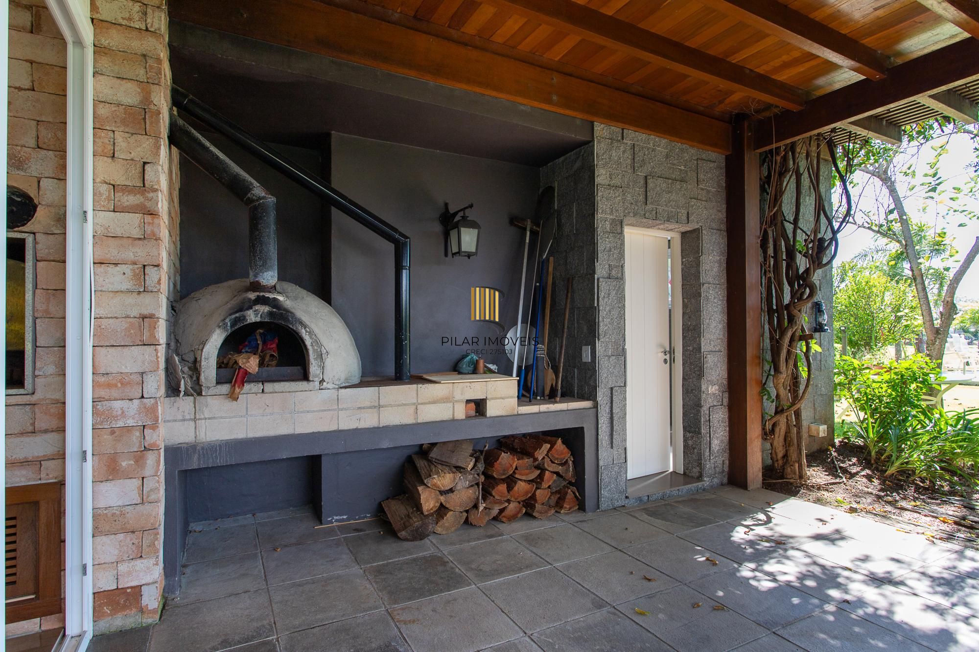 Casa de Condomínio 4 dormitórios no bairro Terraville