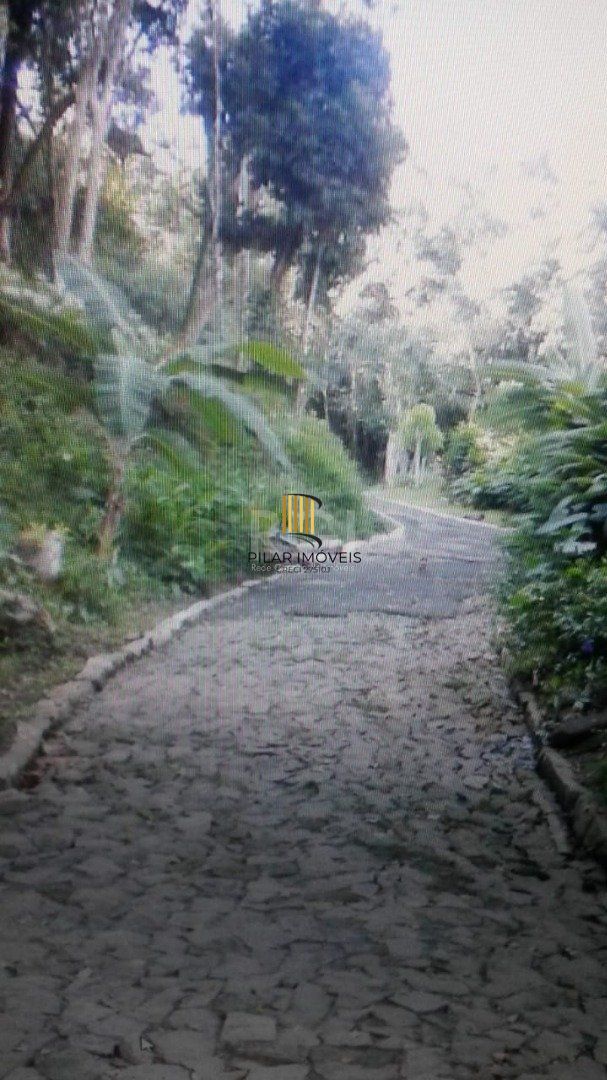 Sítio para Venda - 240m², 3 dormitórios, sendo 2 suites, 6 vagas - Ponta Grossa