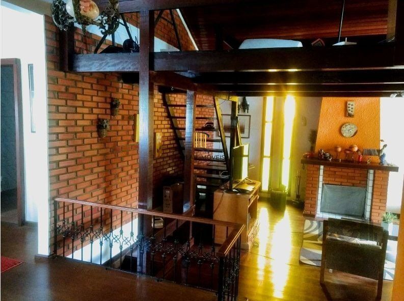 Casa para Venda - 250m², 3 dormitórios, sendo 1 suites, 4 vagas - Taruma