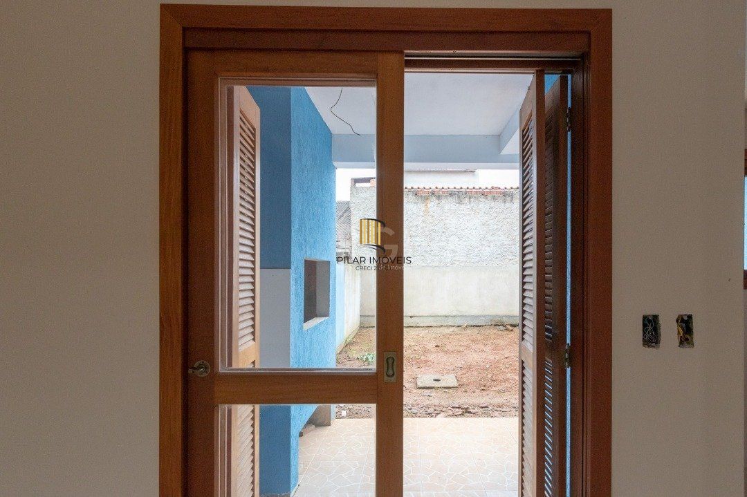 Casa para Venda - 115m², 3 dormitórios, sendo 1 suites, 2 vagas - Urubatã