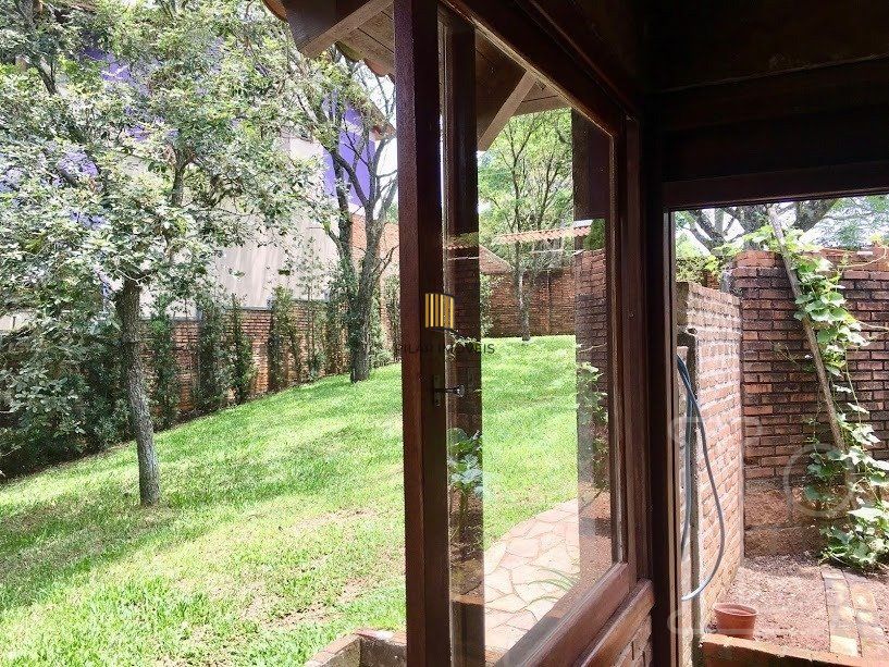 Casa para Venda - 570m², 3 dormitórios, sendo 1 suites, 2 vagas - Hípica