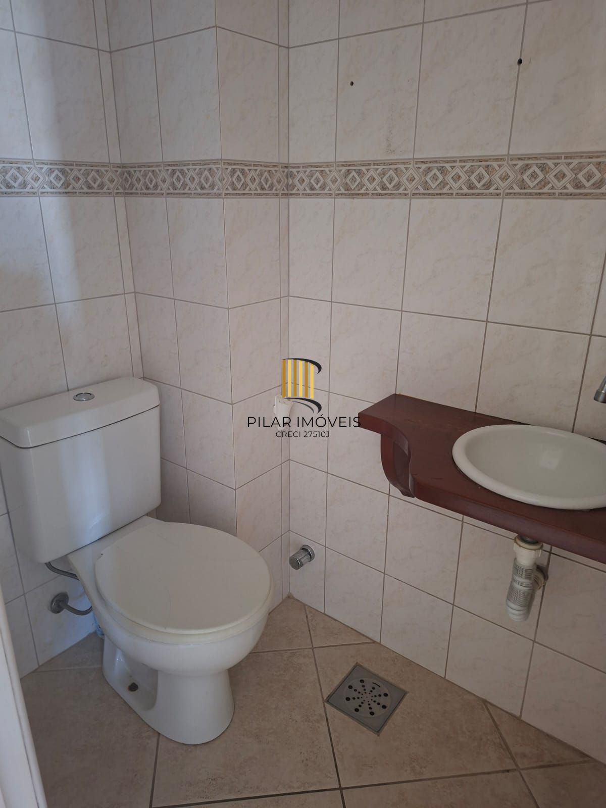 Casa em condomínio de 3 dorm. na Tristeza