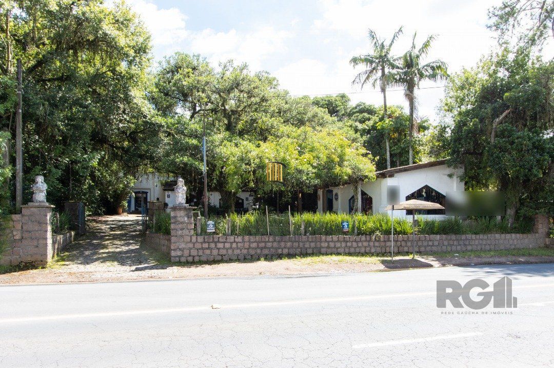 Casa 7 dormitórios no bairro Pedra Redonda