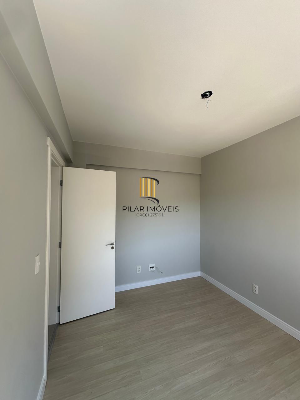 Apartamento 2 dormitórios no bairro Cavalhada