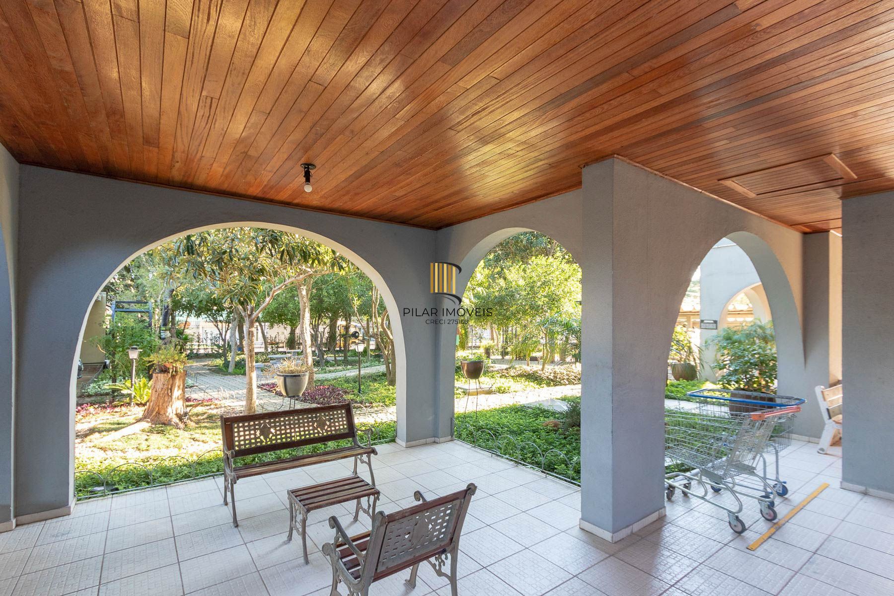 Lindo apartamento andar alto com vista para o Rio, 2 quartos - Bairro Cristal