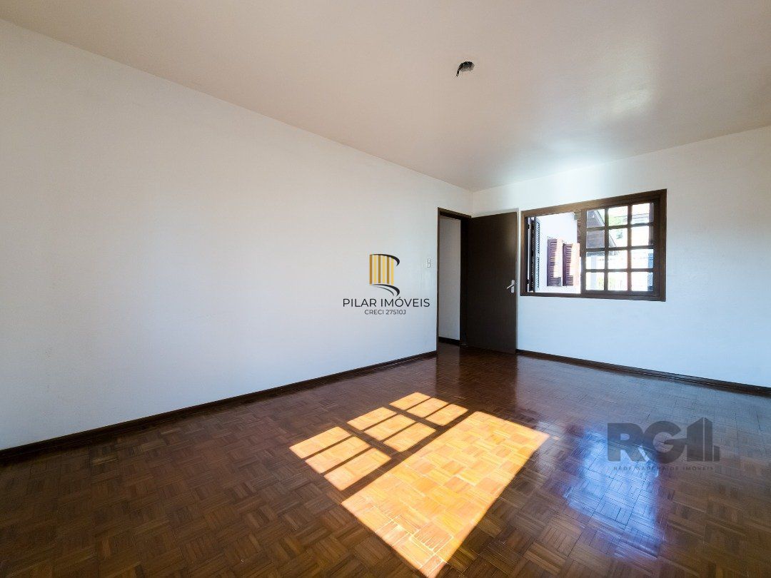 Casa 3 dormitórios no bairro Ipanema