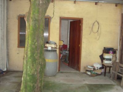 Casa para Venda - 200m², 3 dormitórios, sendo 1 suites, 14 vagas - Cavalhada