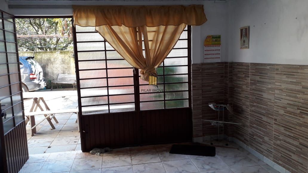 Casa para Venda - 480m², 3 dormitórios, 4 vagas - Camaquã