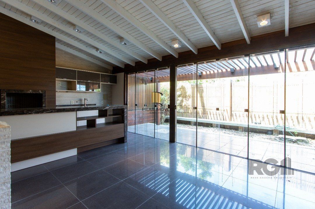 Casa Condominio para Venda - 384.33m², 3 dormitórios, sendo 1 suites, 3 vagas - Cristal