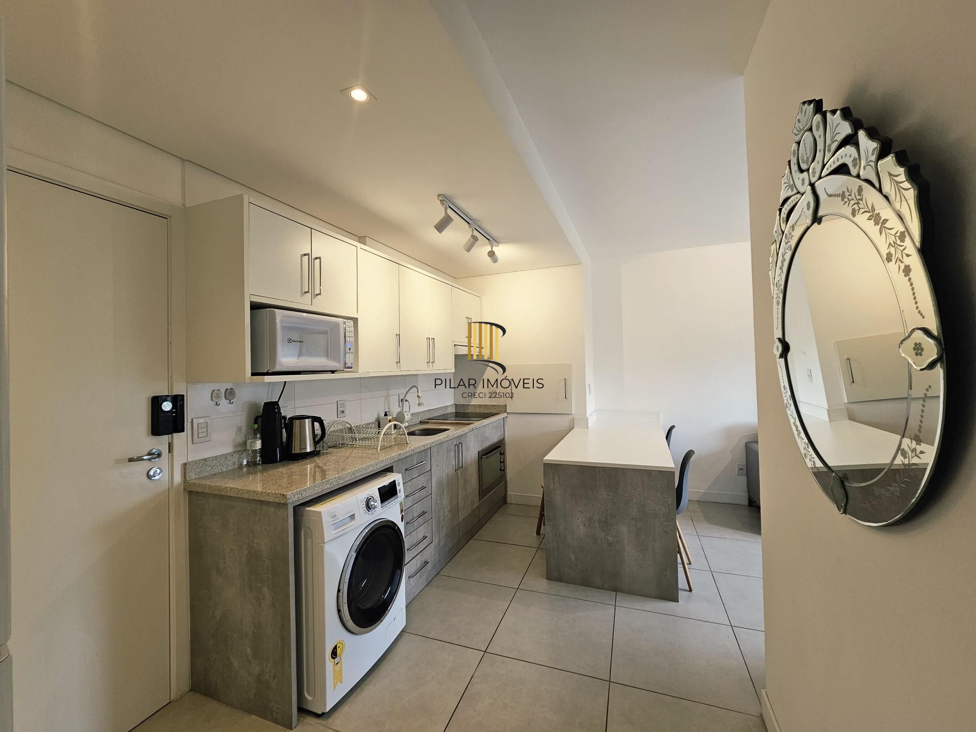 Apartamento mobiliado, 2 dormitórios, com vaga escriturada - Cidade Baixa