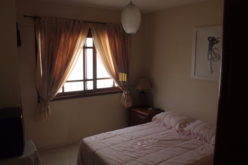 Casa para Venda - 290.67m², 4 dormitórios, sendo 1 suites, 4 vagas - Camaquã