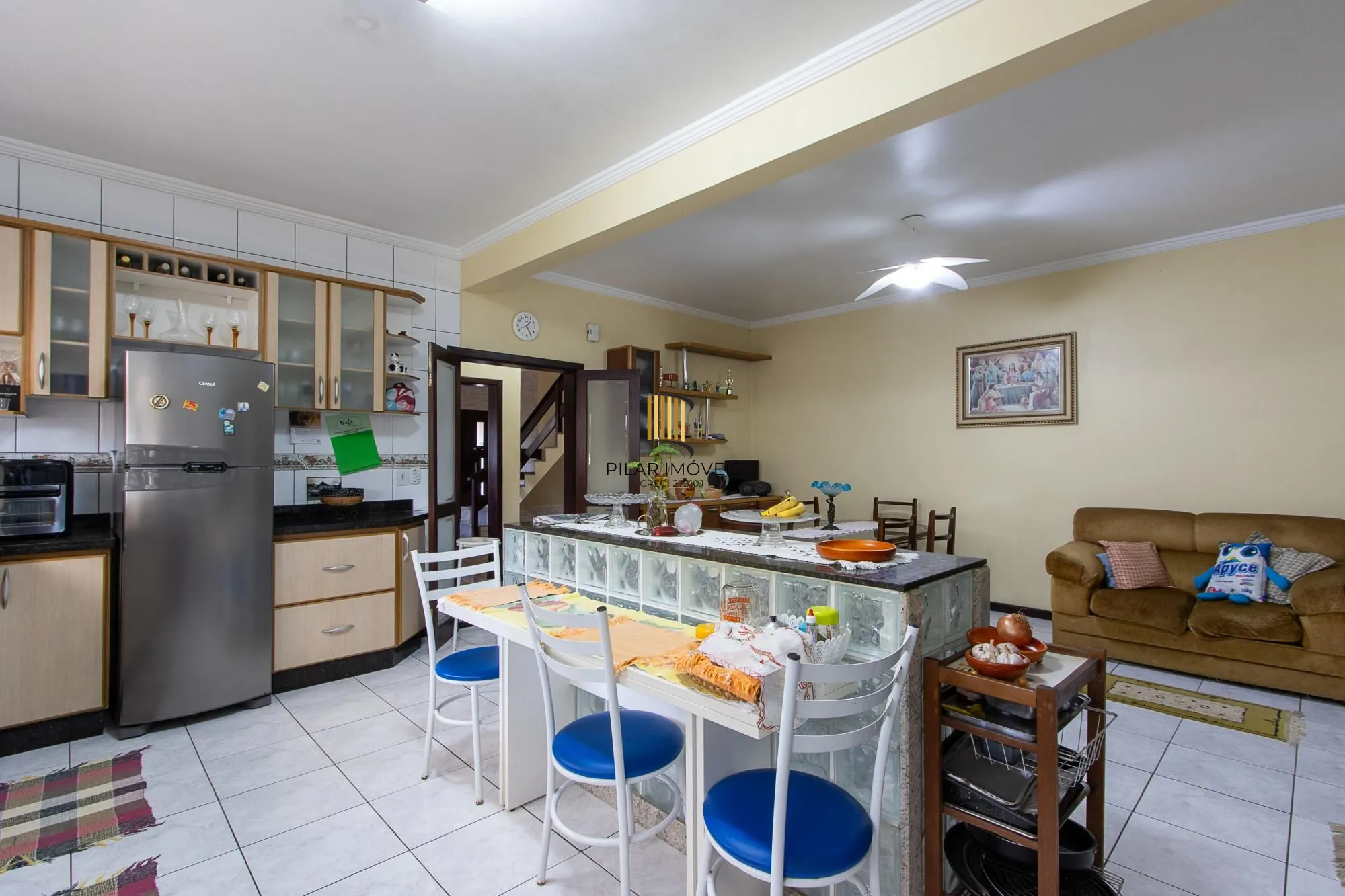 Casa Residencial ou Comercial, com 3 quartos (1 suite), 229m² privativos - Bairro Tristeza