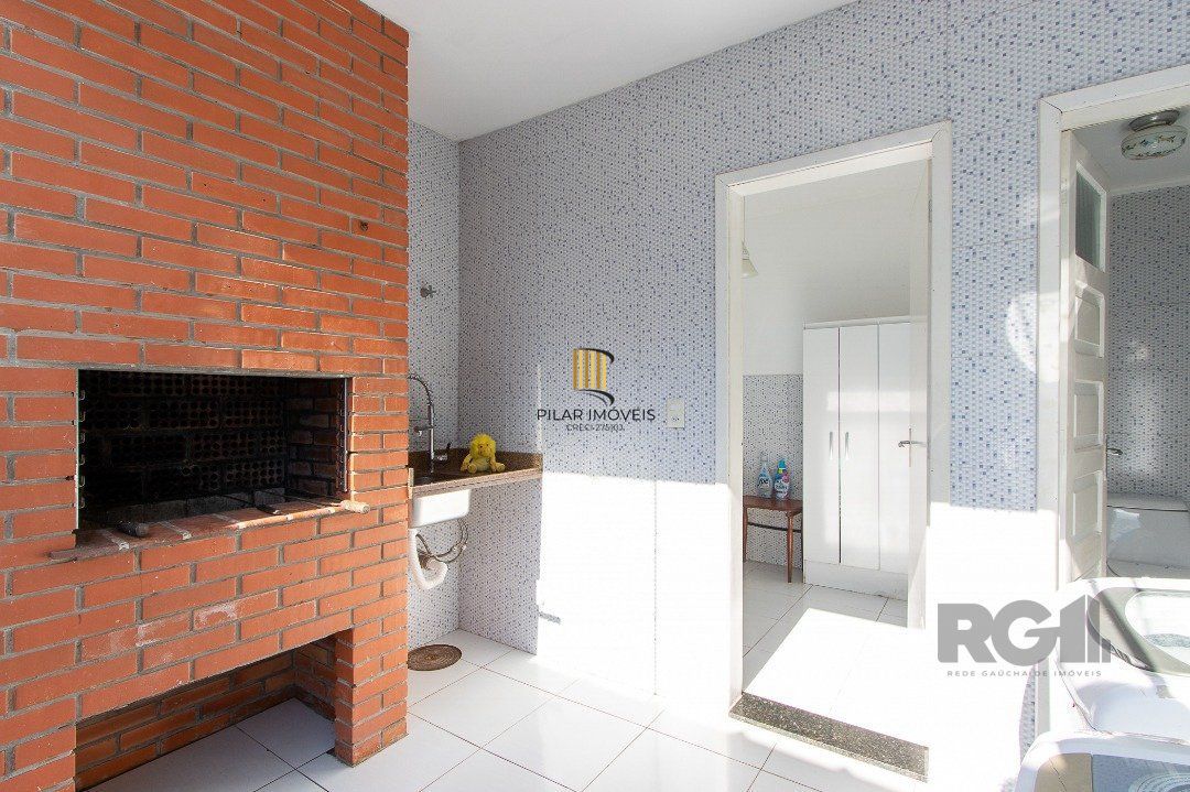 Casa 3 dormitórios no bairro Ipanema