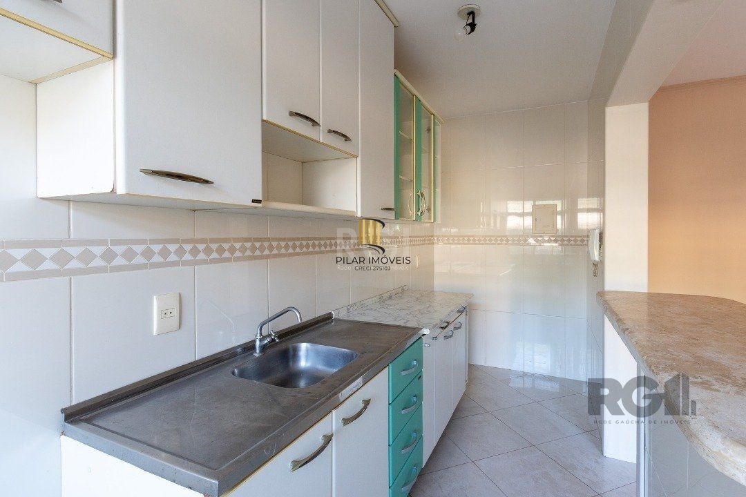 Apartamento de 1 dormitório, com vaga de garagem escriturada, próximo da Av. Otto Niemeyer.