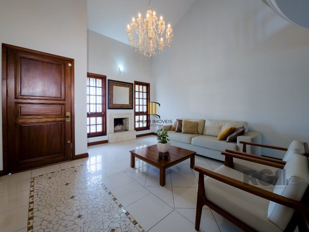 Casa 4 dormitórios no bairro Glória