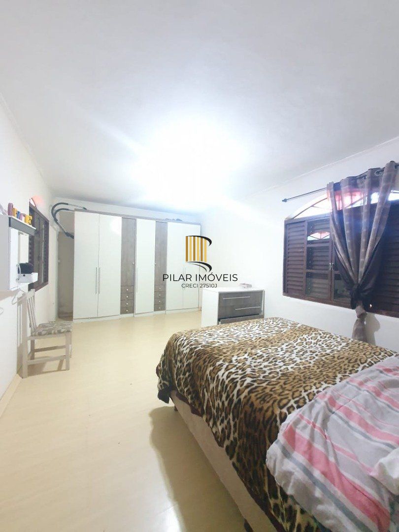 Casa para Venda - 226.9m², 5 dormitórios, sendo 2 suites, 5 vagas - Teresópolis