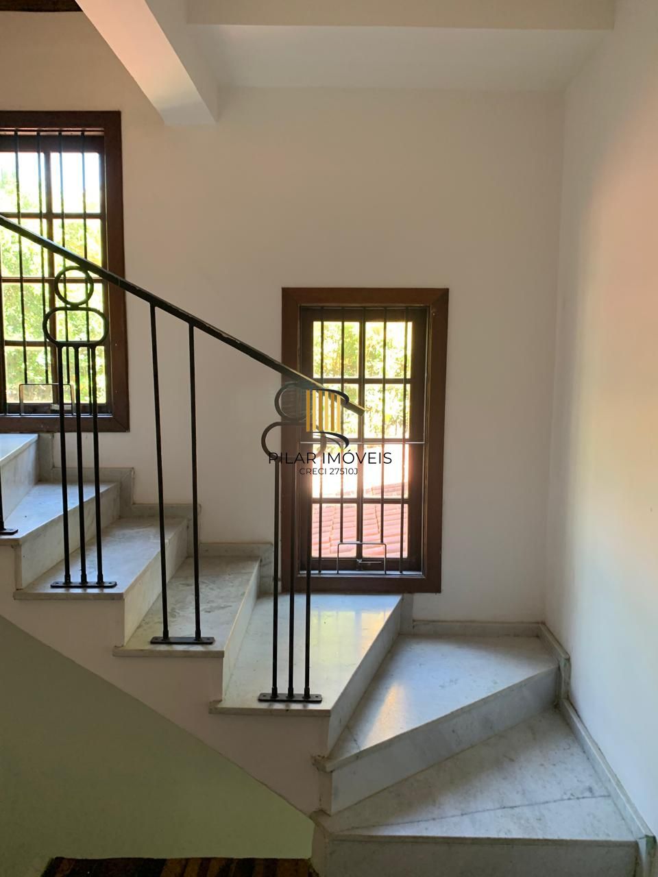 PRÉDIO COM 2 APARTAMENTOS  COM 1 E 2 DORMITÓRIOS - BAIRRO NONOAI