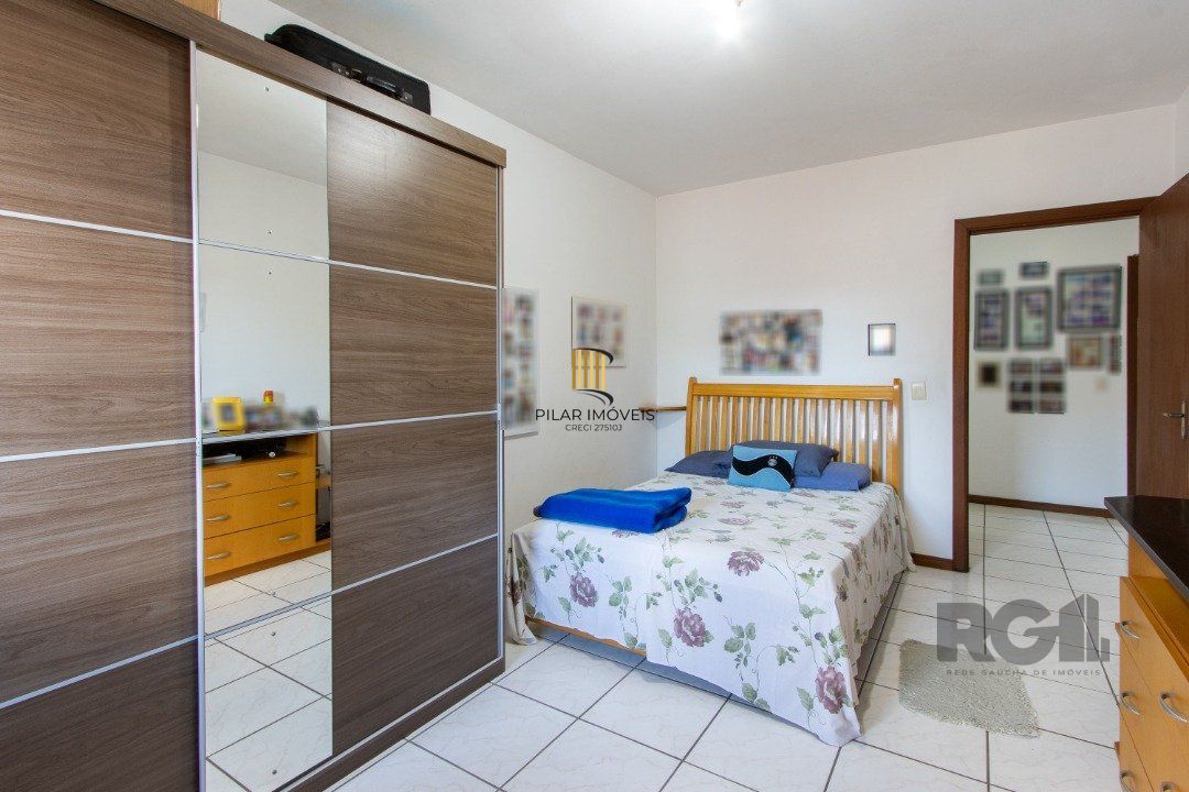 Casa com 3 dormitórios, sendo 1 suíte para venda  no bairro Hípica