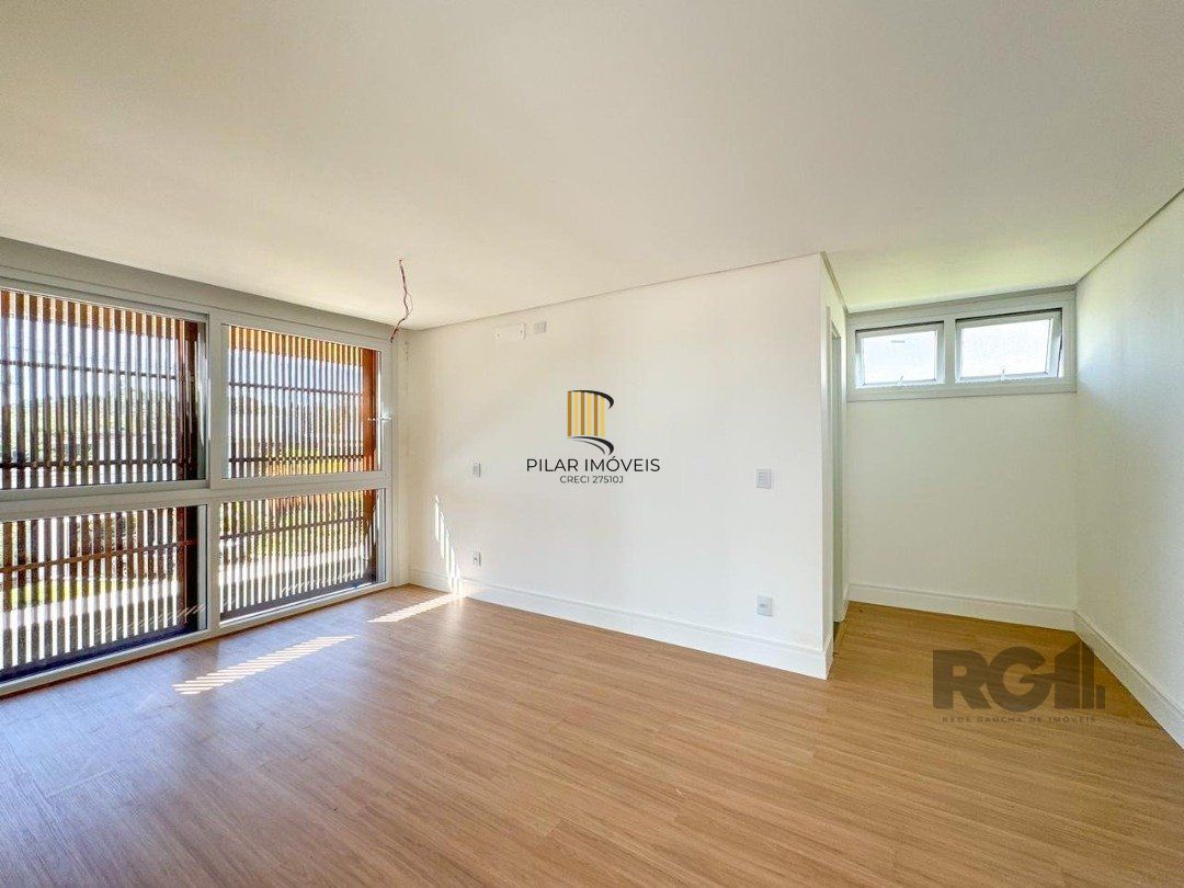 Casa Condominio para Venda - 300m², 4 dormitórios, sendo 4 suites, 2 vagas - Alphaville