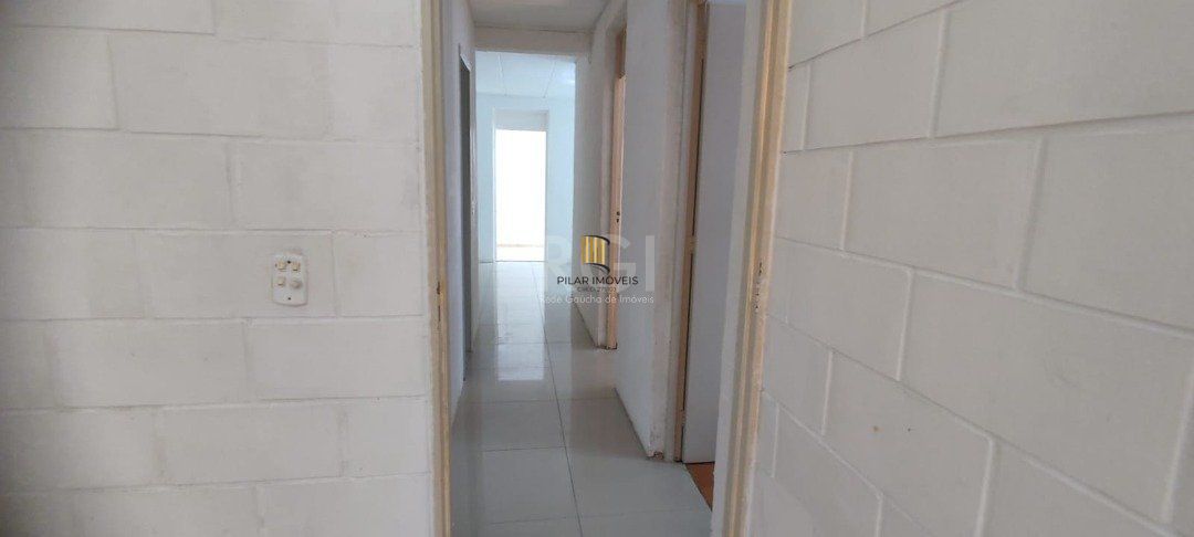 Apartamento com 3 dormitórios, 1 banheiro social e 1 vaga/box