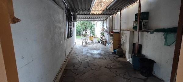 Casa 3 dormitórios no bairro Nonoai