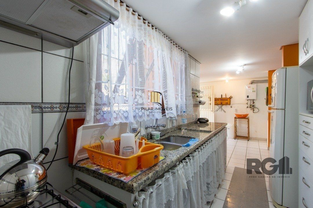 Casa de Condomínio 3 dormitórios no bairro Tristeza