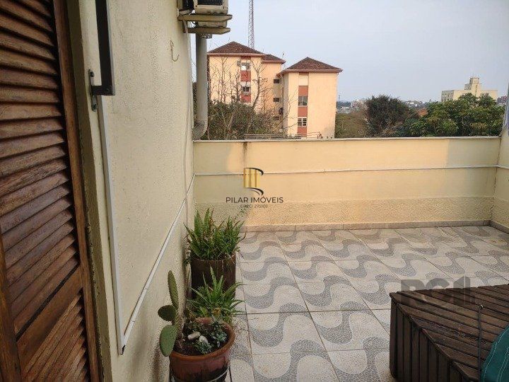 Cobertura, com piscina privativa, no bairro Cristal.