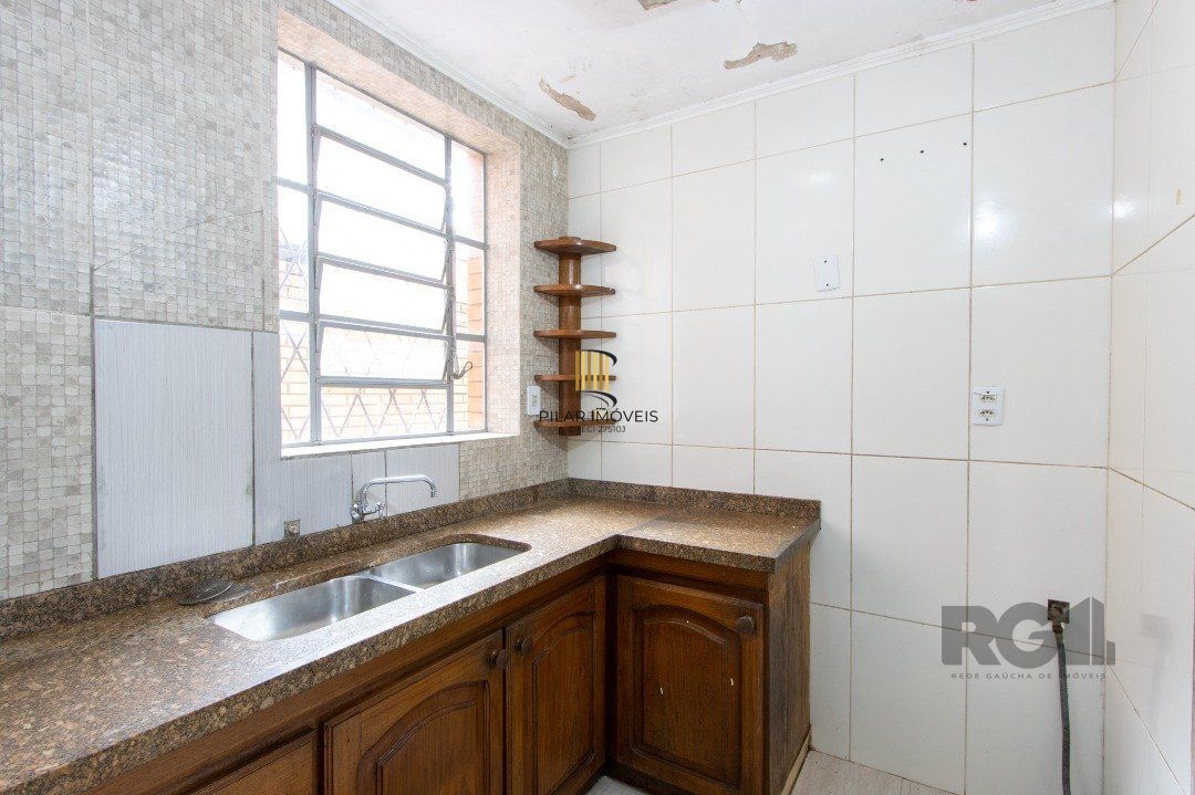 Casa para Venda - 205.5m², 3 dormitórios, sendo 2 suites, 3 vagas - Vila Nova