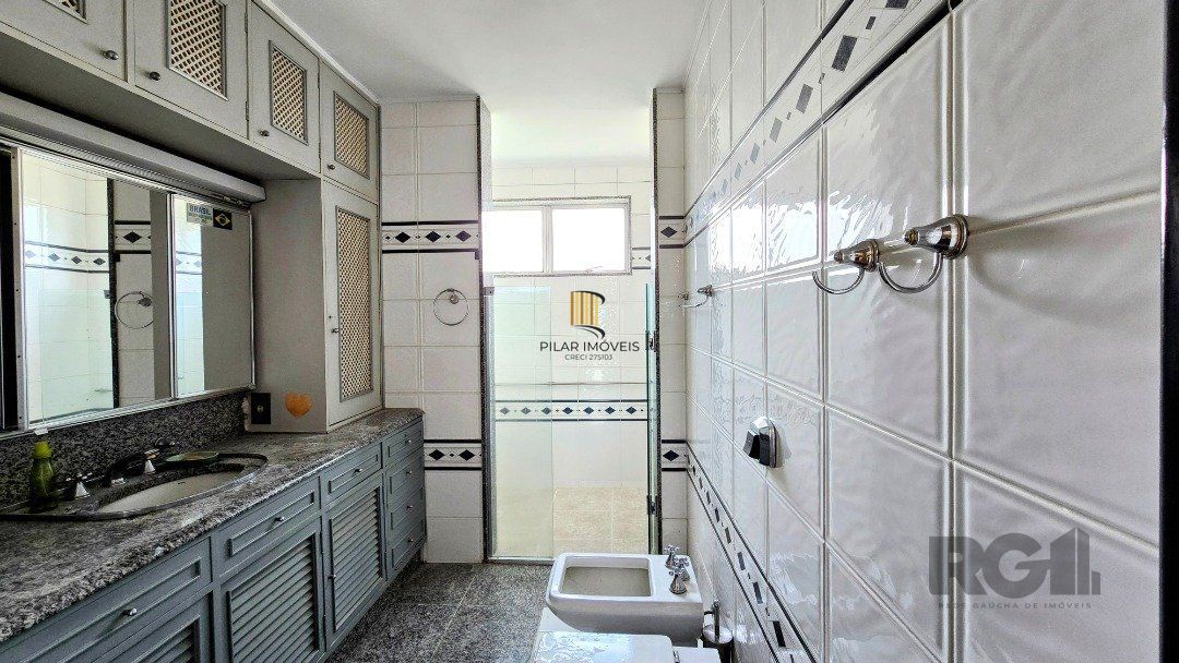Apartamento grande em Petrópolis. com 257,90m2