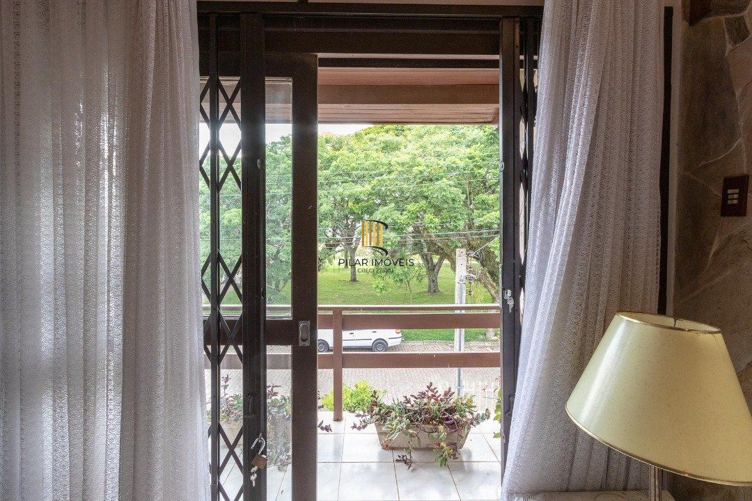 Casa para Venda - 200m², 3 dormitórios, sendo 1 suites, 1 vaga - Aberta dos Morros