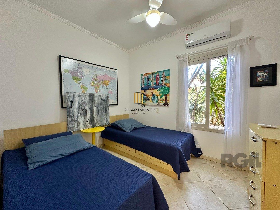 Casa 3 dormitórios no bairro Atlântida