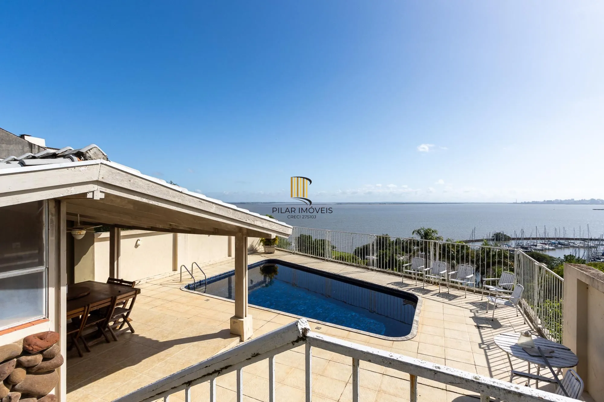 Residência em endereço nobre na Vila Assunção, com vista privilegiada para o Guaíba e clubes náuticos!