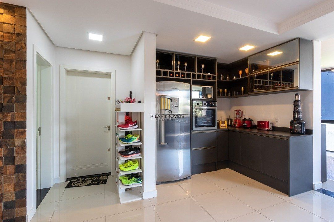 Casa para Venda - 420m², 3 dormitórios, sendo 3 suites, 8 vagas - Ipanema