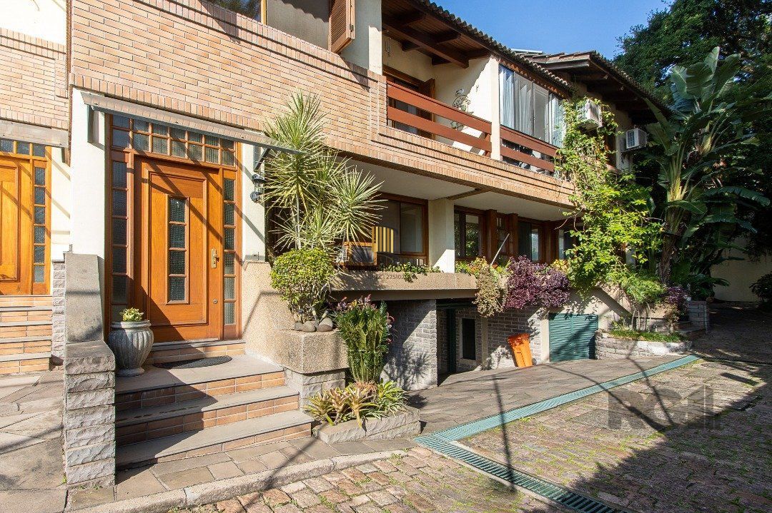 Casa de Condomínio 4 dormitórios no bairro Tristeza