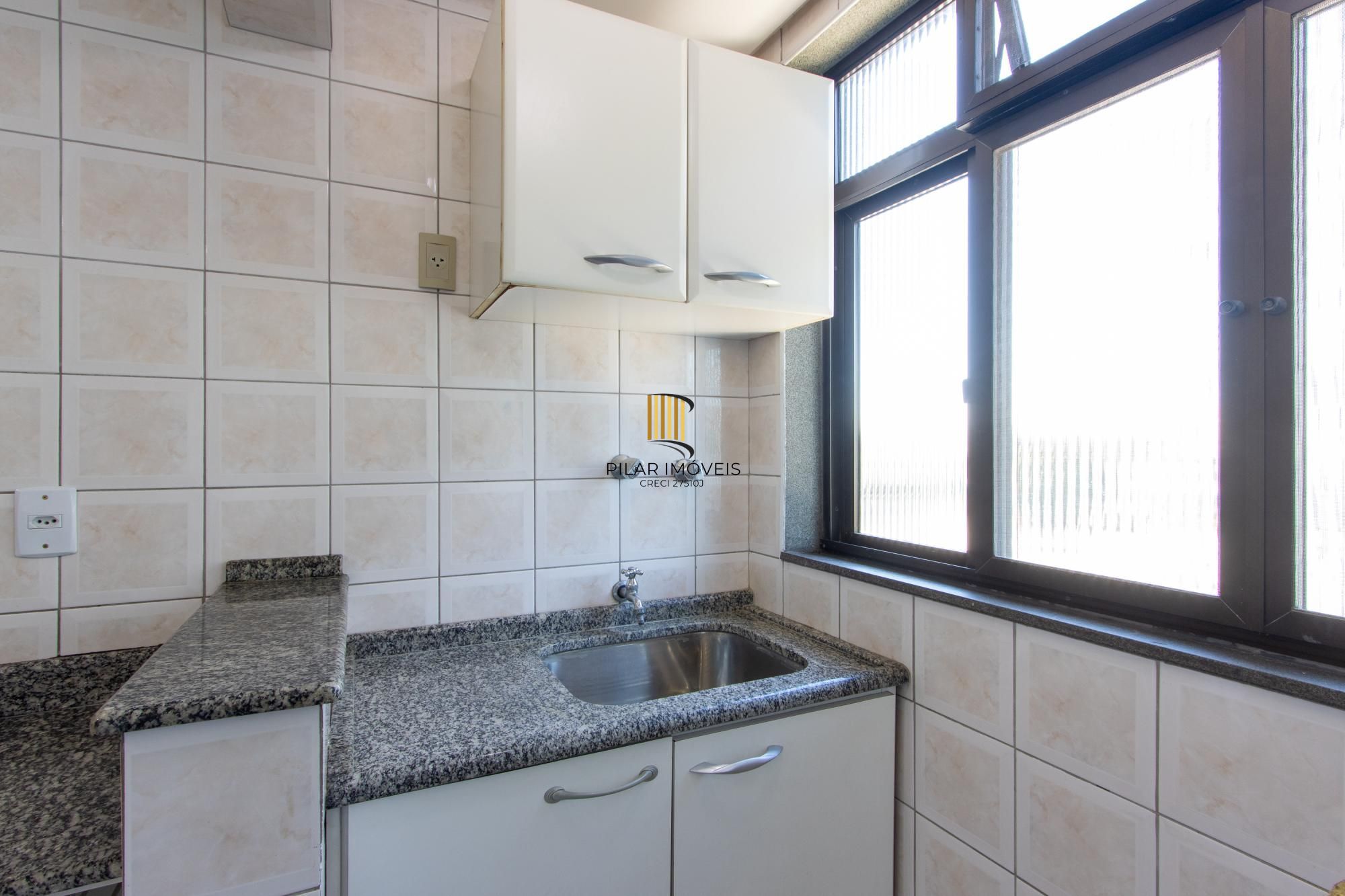Apartamento 3 dormitórios no bairro Camaquã