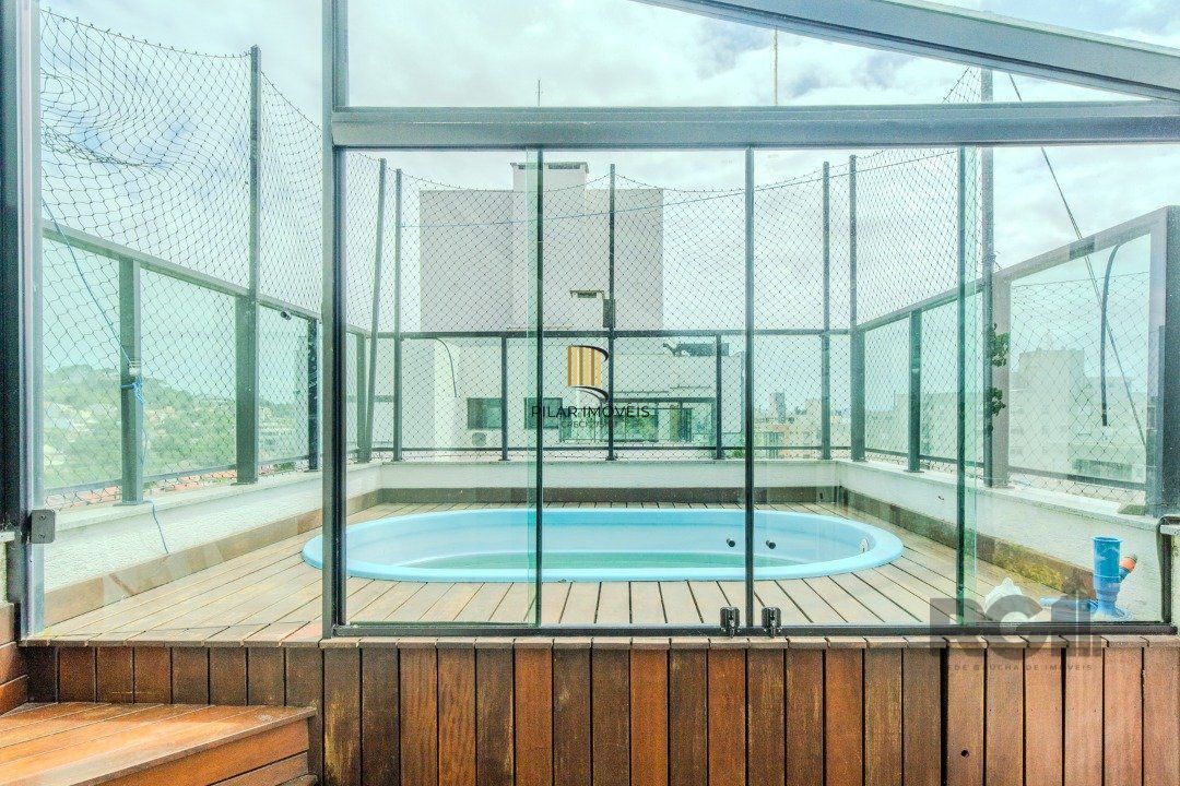 Cobertura Horizontal,  3 quartos, 1 suite, piscina, condominio com infra, 2 vagas - Bairro Tristeza