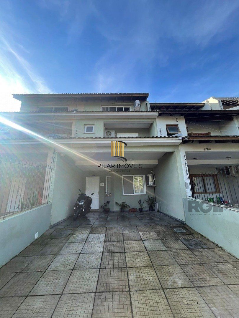 Casa 3 dormitórios no bairro Espírito Santo