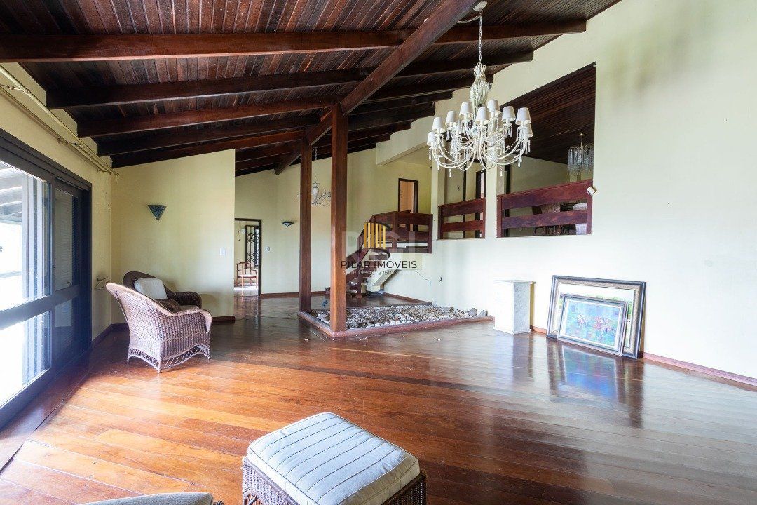 Casa para Venda - 500m², 4 dormitórios, sendo 1 suites, 4 vagas - Vila Conceição