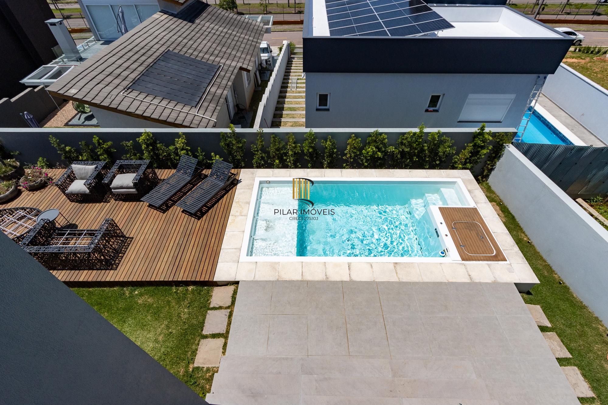 Casa de Condomínio 4 dormitórios no bairro Vila Nova