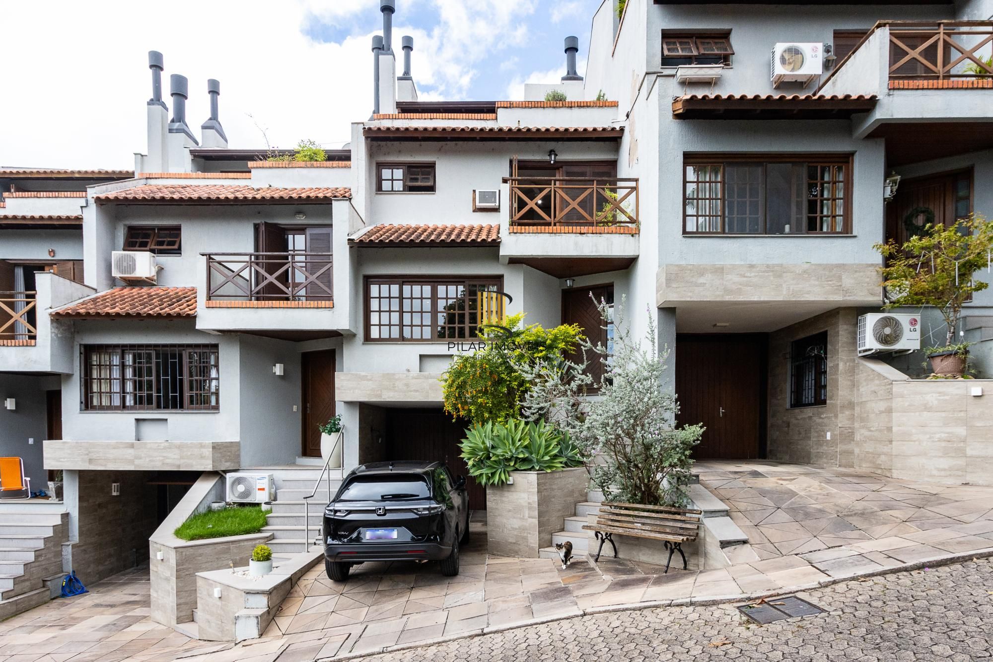 Casa Condominio para Venda - 175m², 3 dormitórios, sendo 1 suites, 4 vagas - Tristeza - Pilar Imóveis