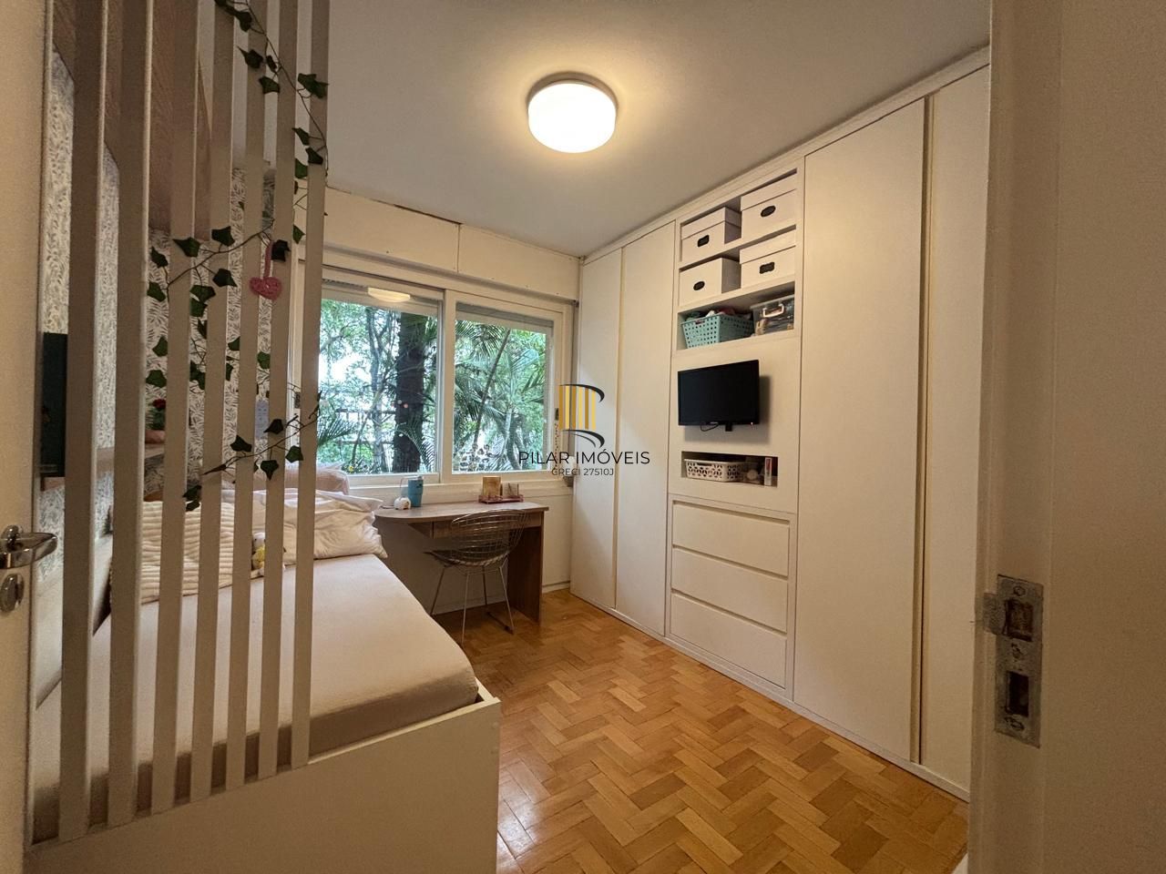 Apartamento 3 Dormitórios com Suíte no Moinhos de Vento