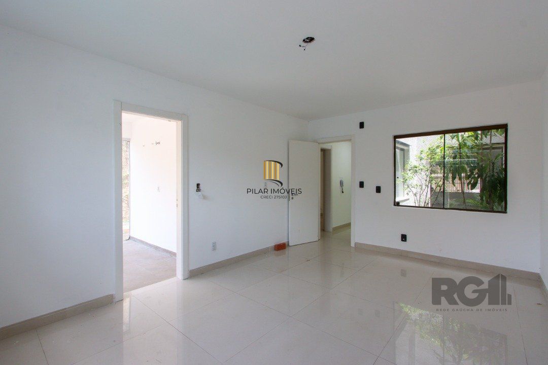 Casa com 4 quartos, com 347,57 m 2 privativos