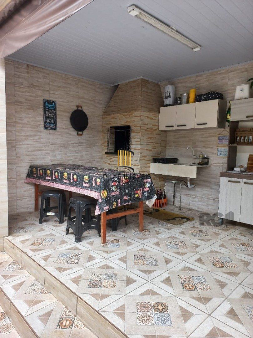 Casa 2 dormitórios com piscina na Vila Nova Porto Alegre