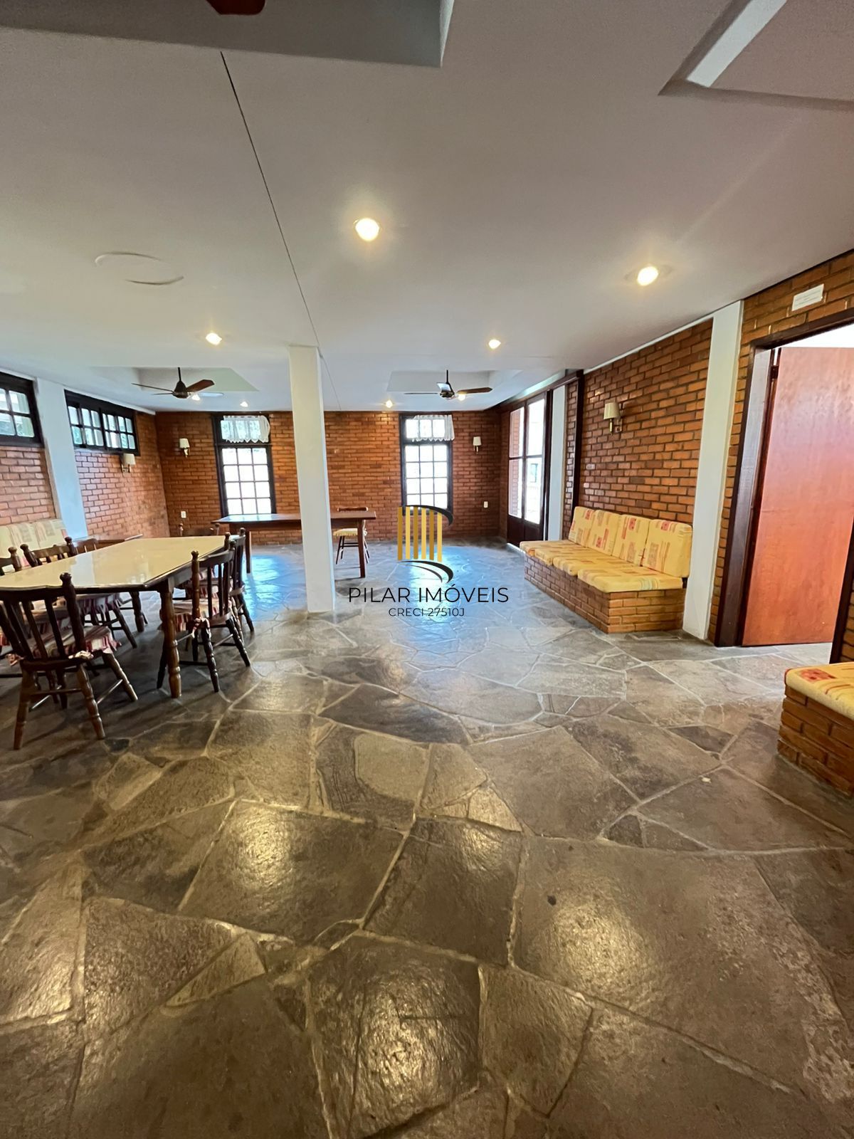 Apartamento 1 dormitório Bairro Cristal- 5 minutos Barra Shopping