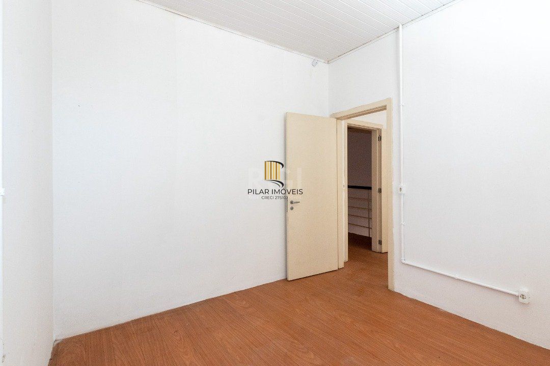 Casa para Venda - 232m², 3 dormitórios, 2 vagas - Navegantes