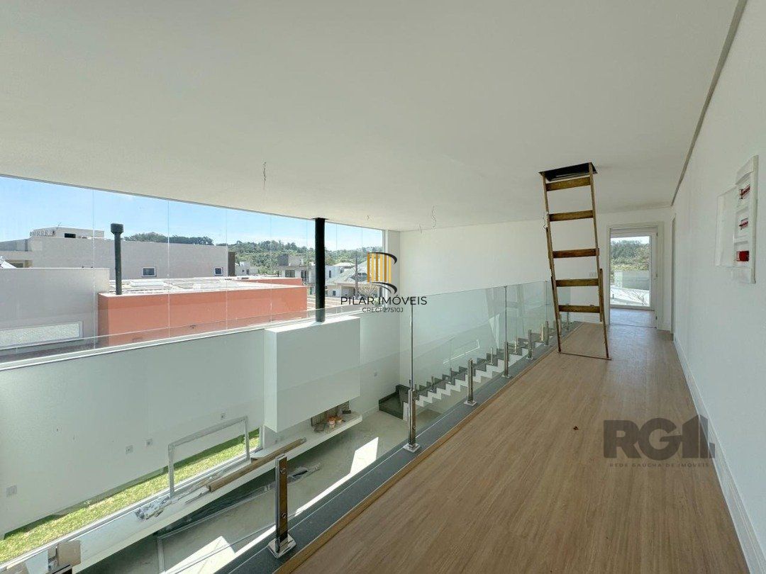 Casa Condominio para Venda - 300m², 4 dormitórios, sendo 4 suites, 2 vagas - Alphaville