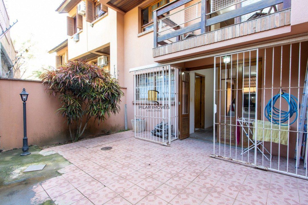Casa de Condomínio 3 dormitórios no bairro Espírito Santo